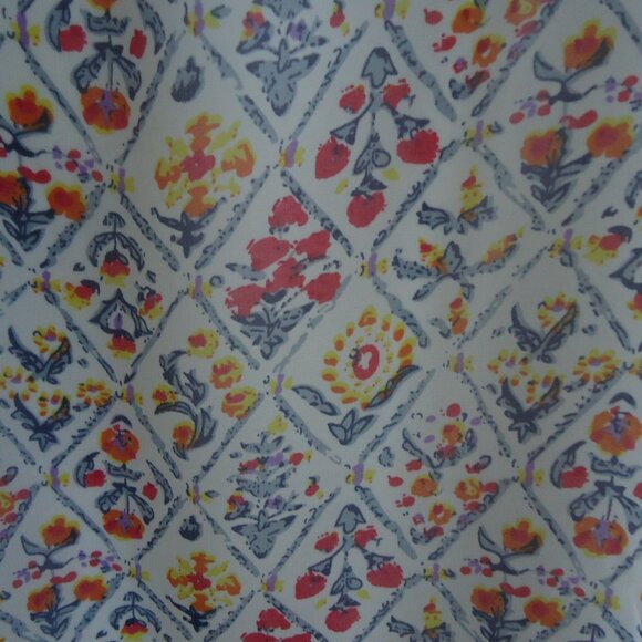 Salon Studio Top 4X NEW - Picture 3 of 9